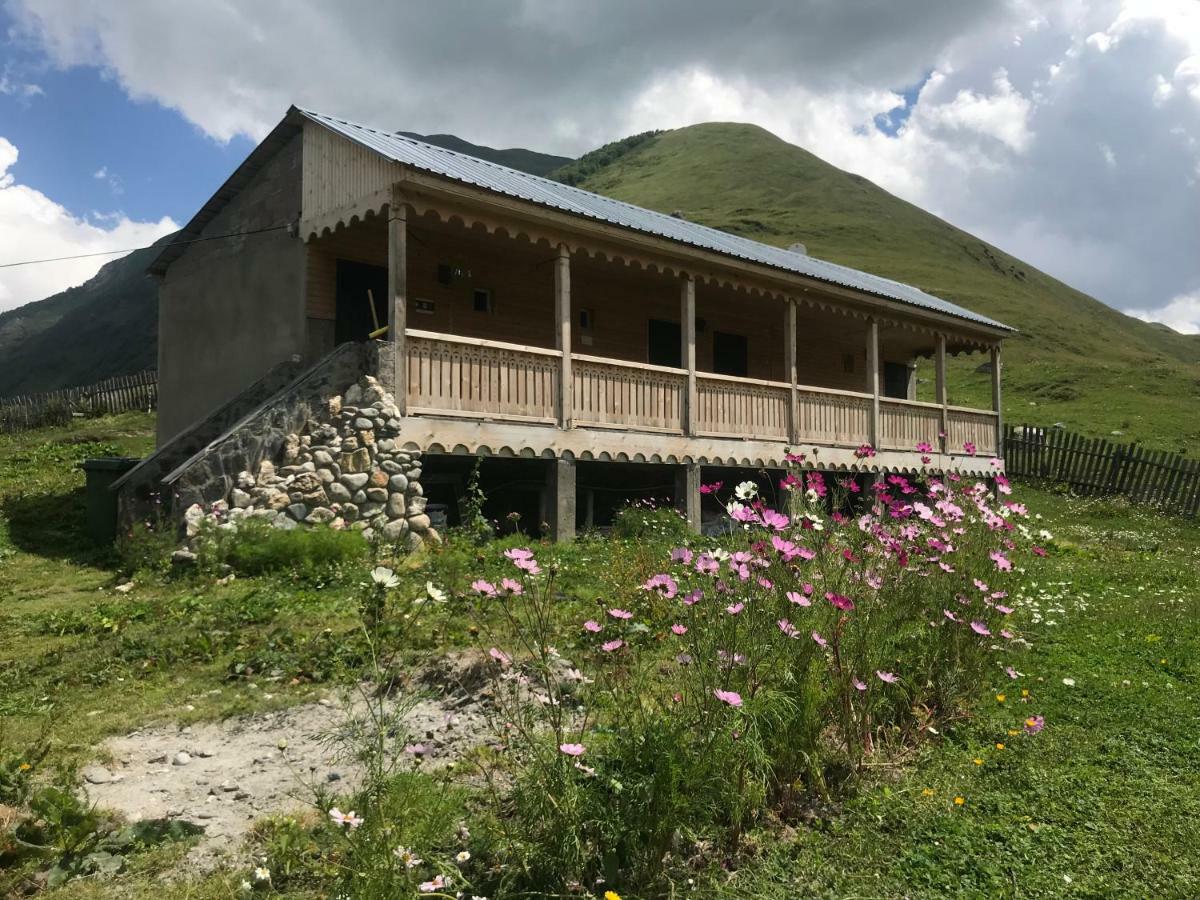 Hotel Maxvshi Ušguli Exteriér fotografie